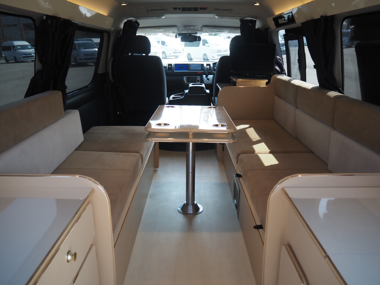 キャンピングカーバンコン