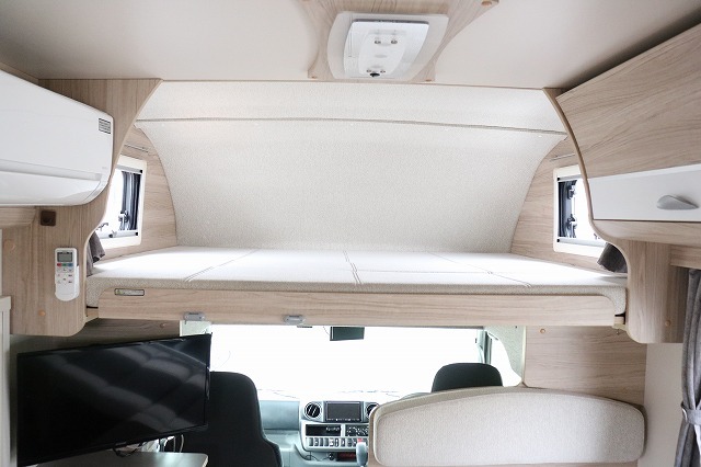 キャンピングカーキャブコン