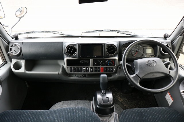 キャンピングカーキャブコン