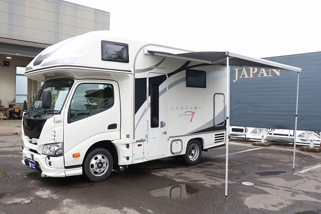 キャンピングカーキャブコン