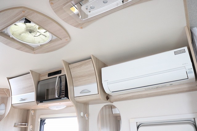 キャンピングカーキャブコン