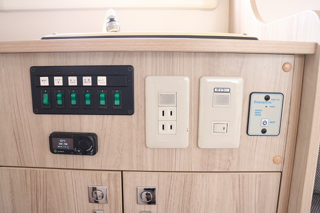 キャンピングカーキャブコン