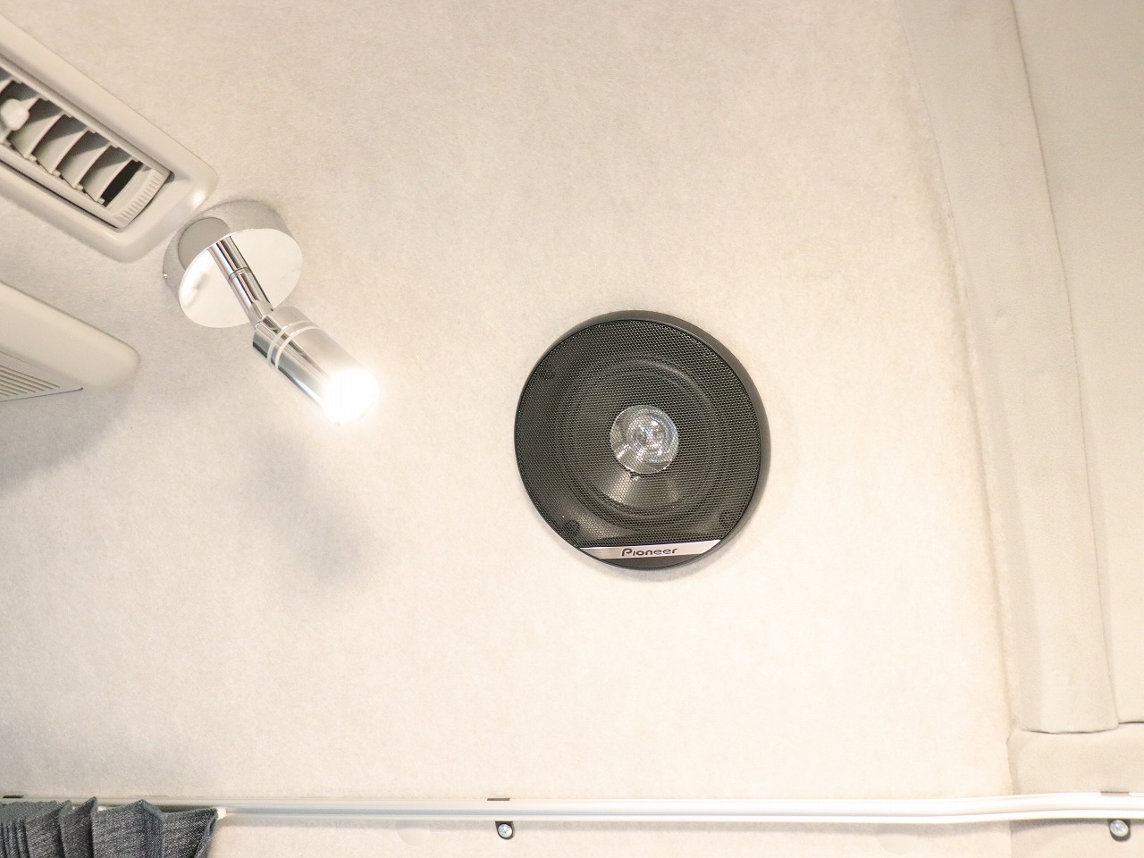 キャンピングカーバンコン