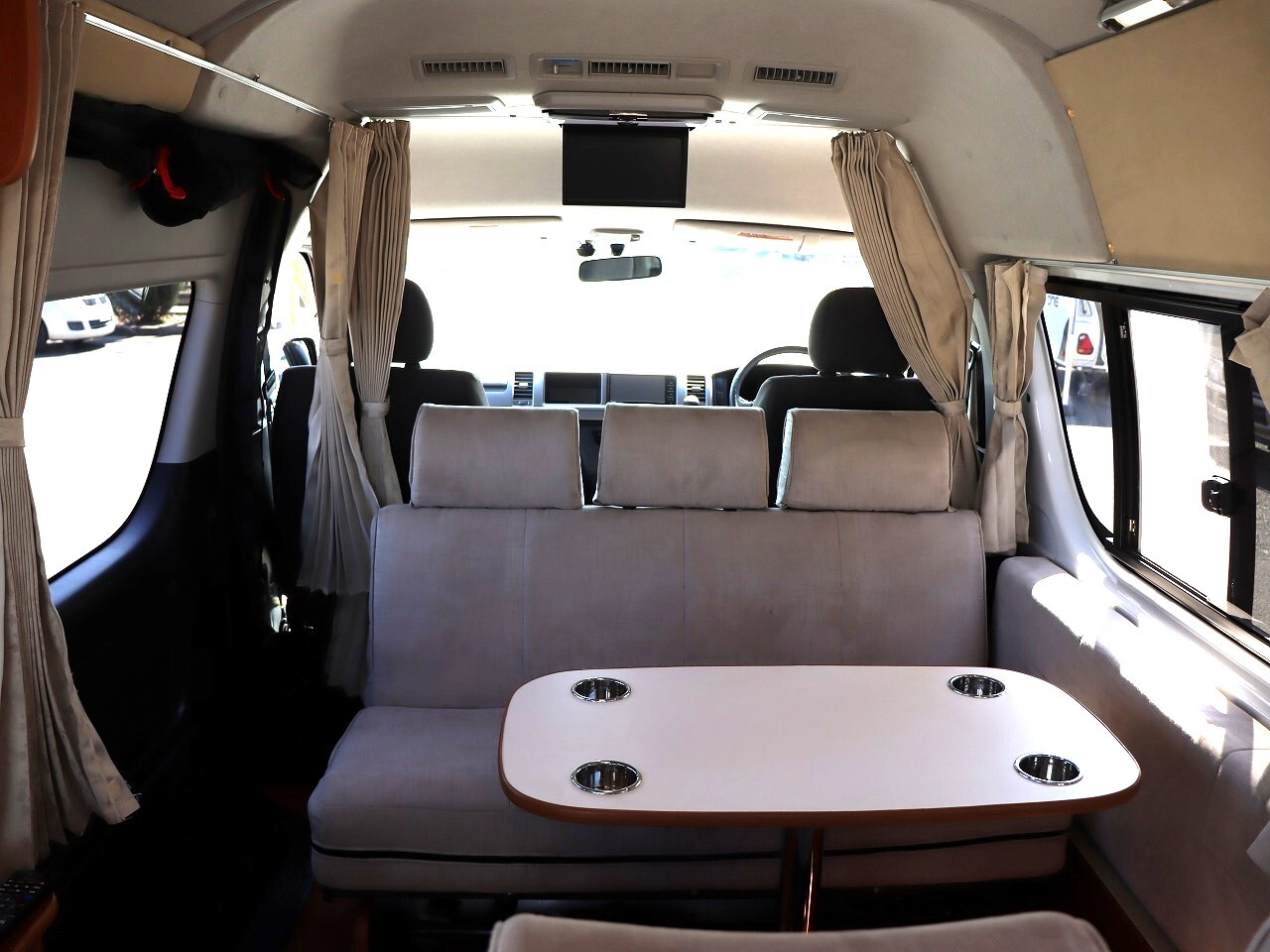 キャンピングカーバンコン