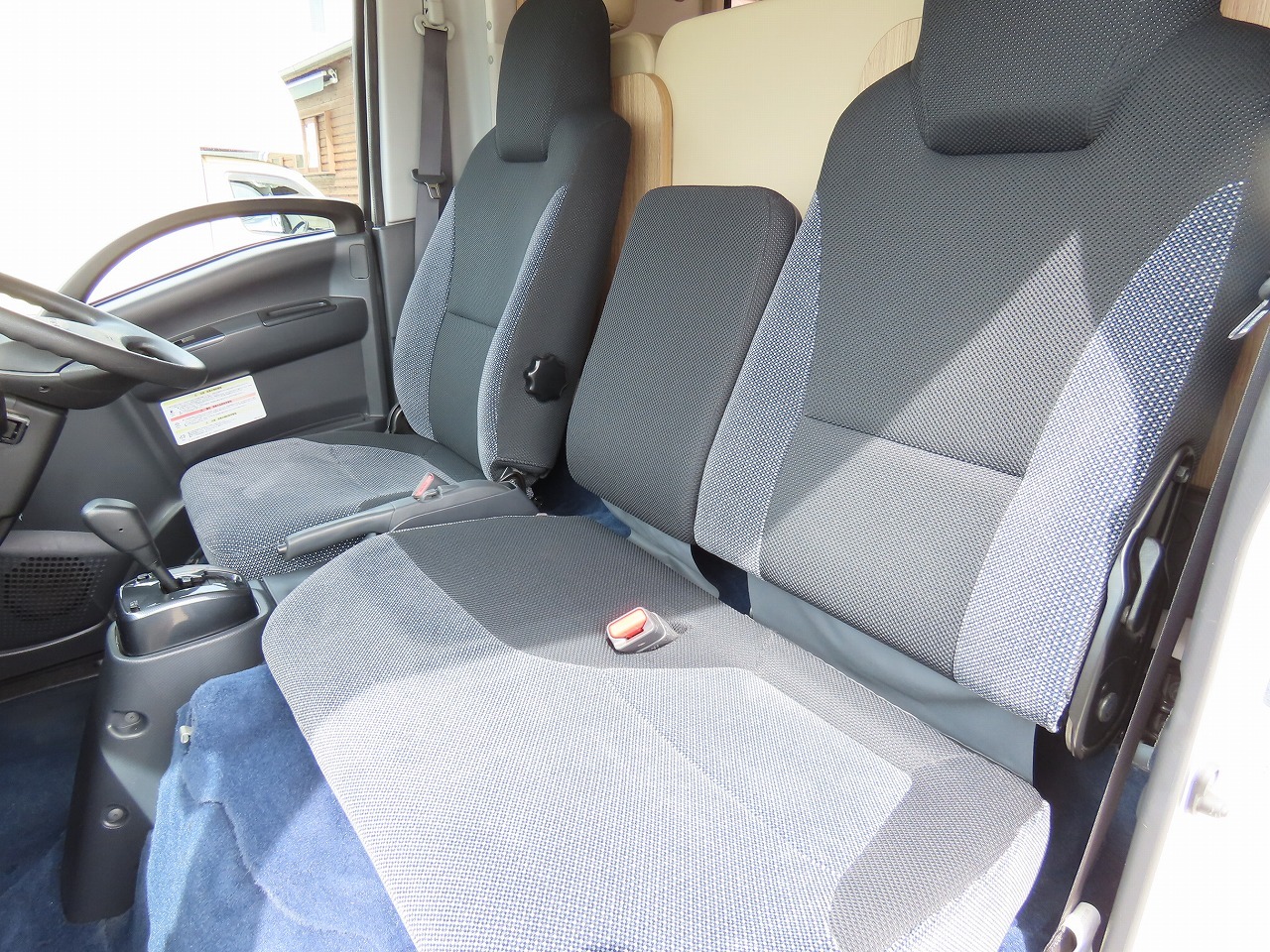 キャンピングカーキャブコン