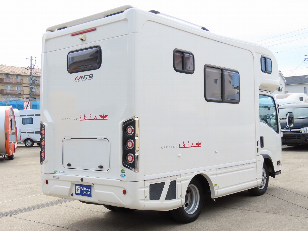 キャンピングカーキャブコン