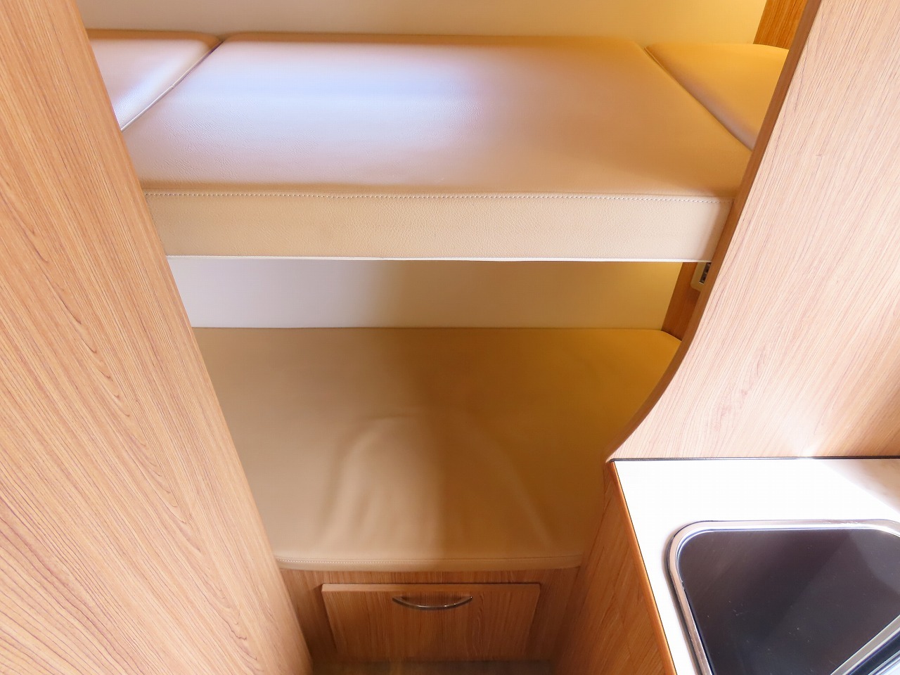 キャンピングカーキャブコン