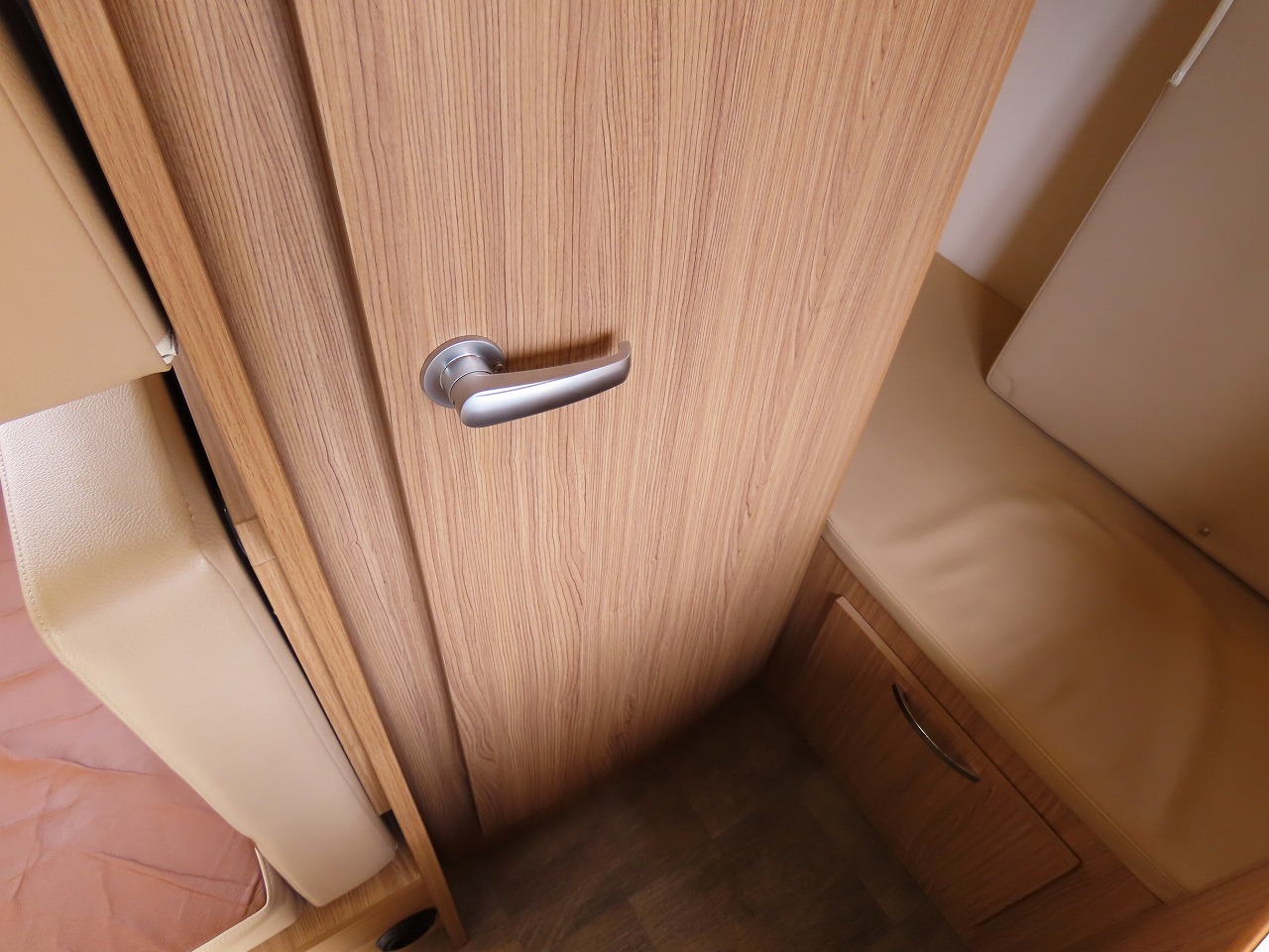 キャンピングカーキャブコン