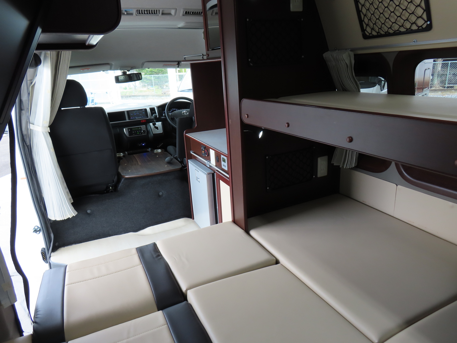 キャンピングカーバンコン