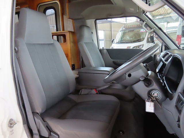 キャンピングカーキャブコン