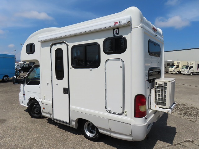 キャンピングカーキャブコン