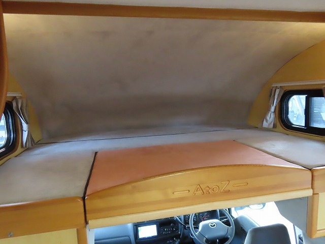 キャンピングカーキャブコン