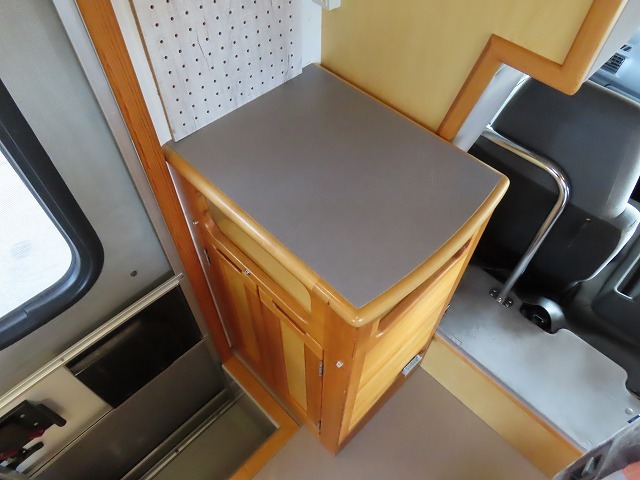 キャンピングカーキャブコン