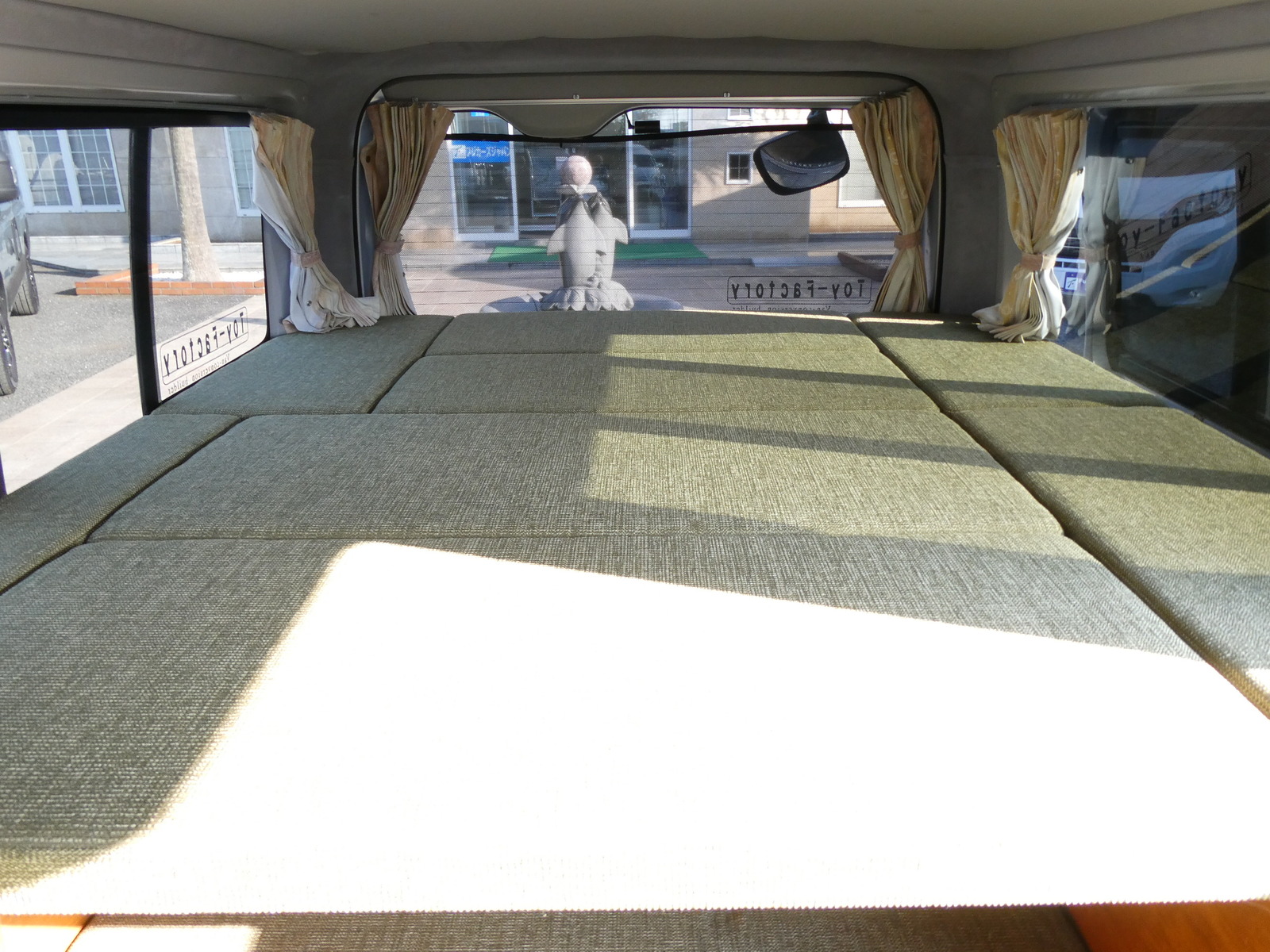 キャンピングカーバンコン