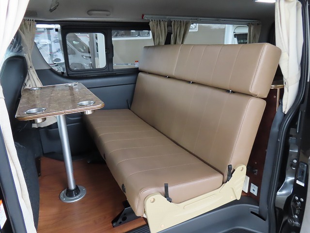 キャンピングカーバンコン