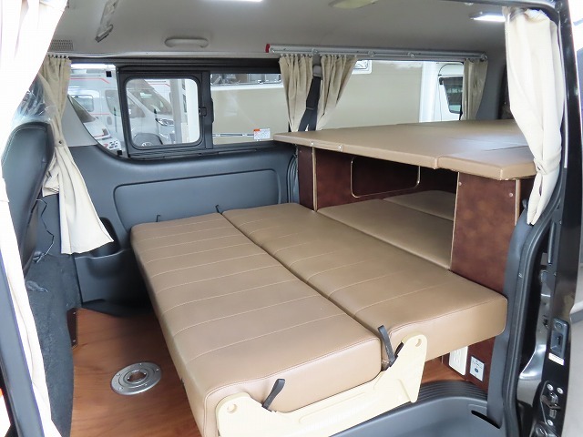 キャンピングカーバンコン