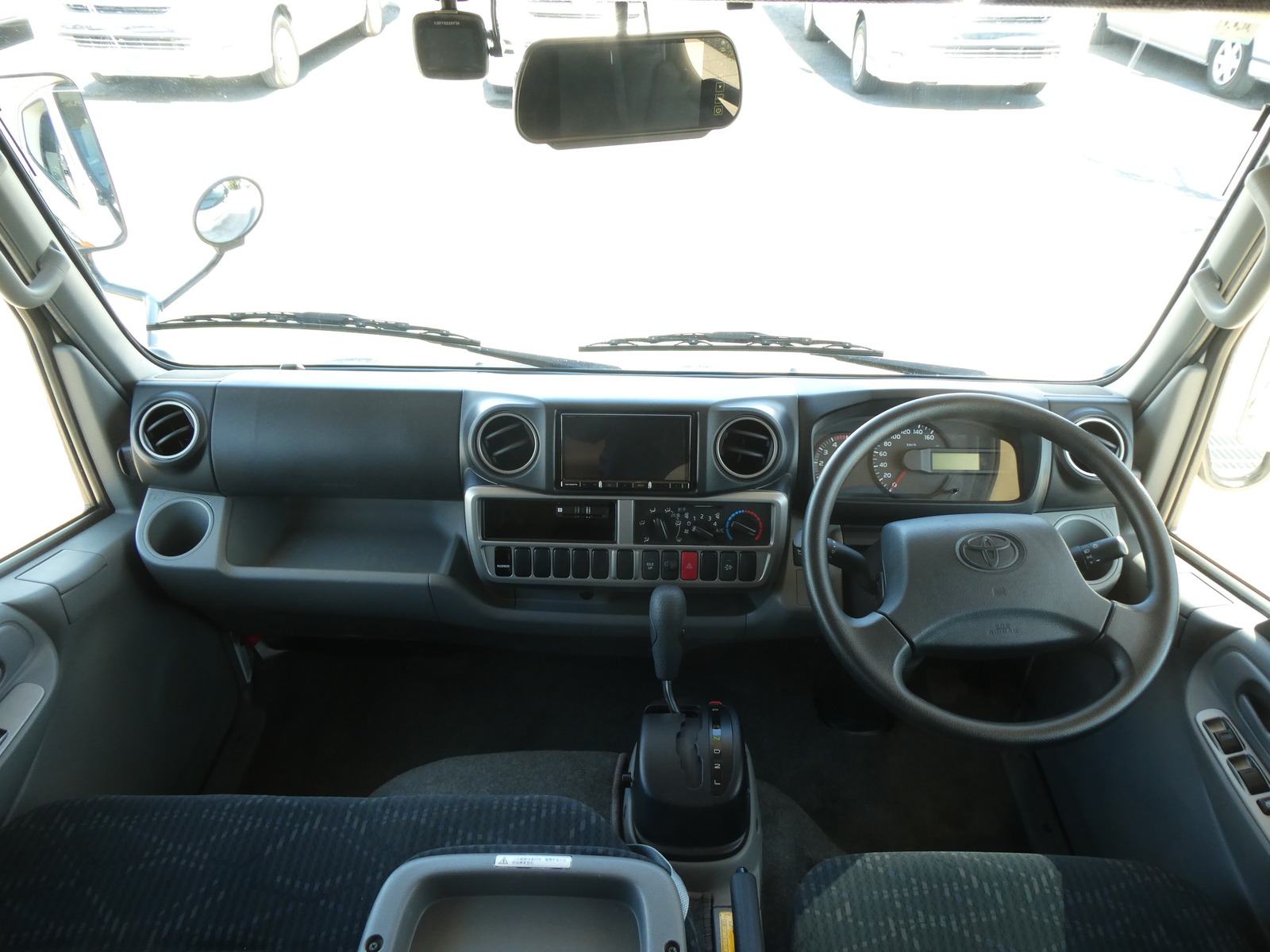 キャンピングカーキャブコン