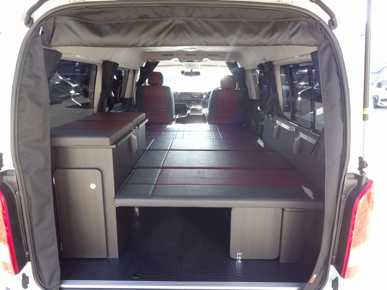 キャンピングカーバンコン