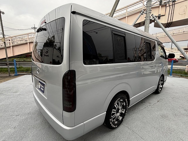 キャンピングカーバンコン