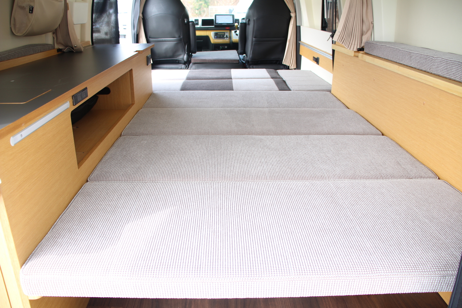 キャンピングカーバンコン