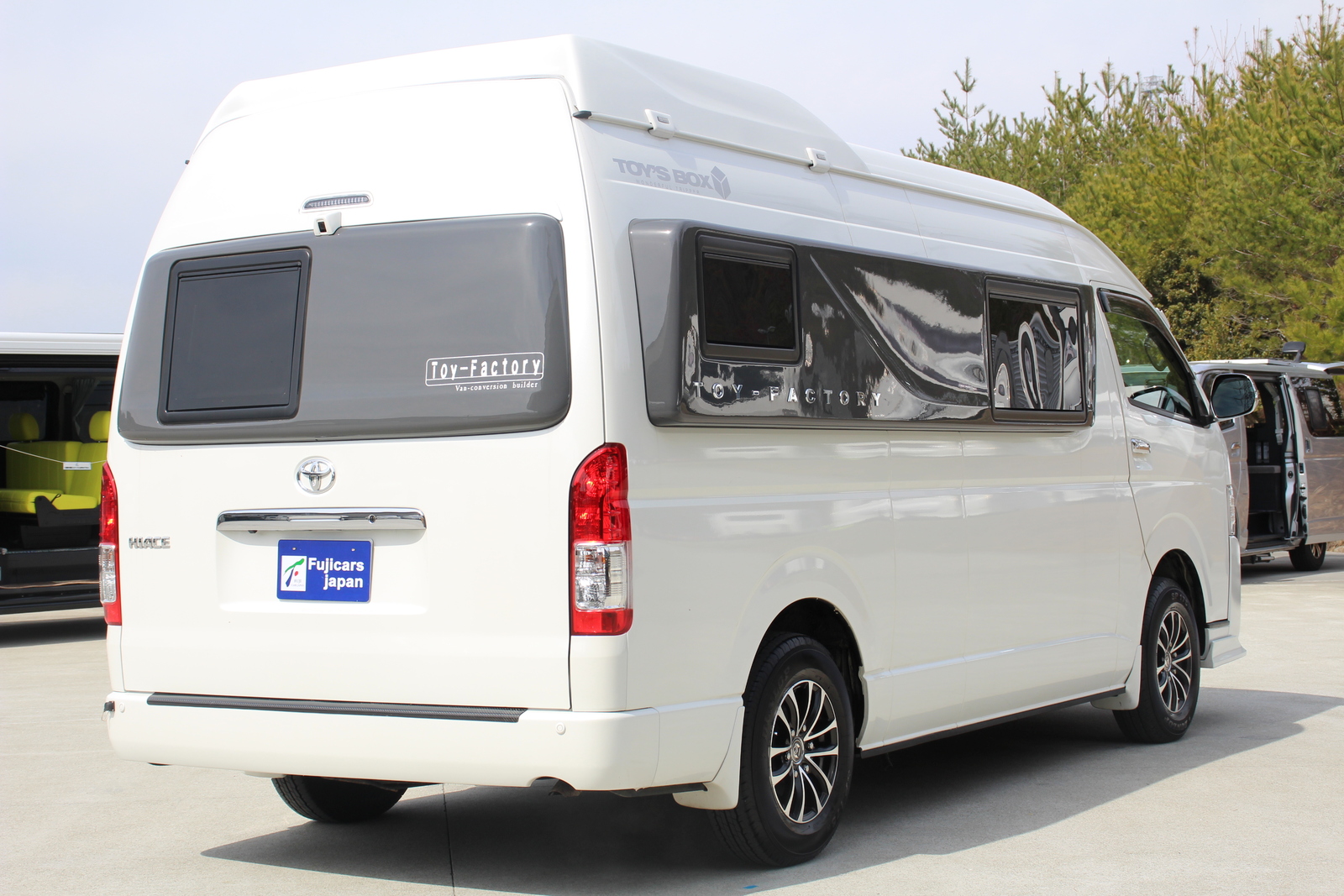 キャンピングカーバンコン