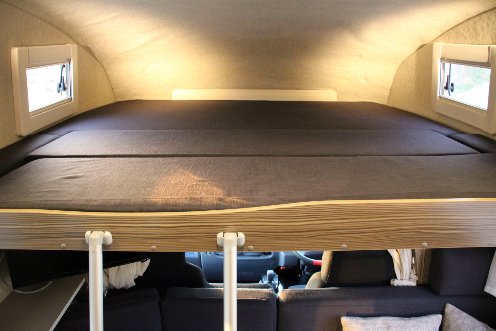 キャンピングカーキャブコン