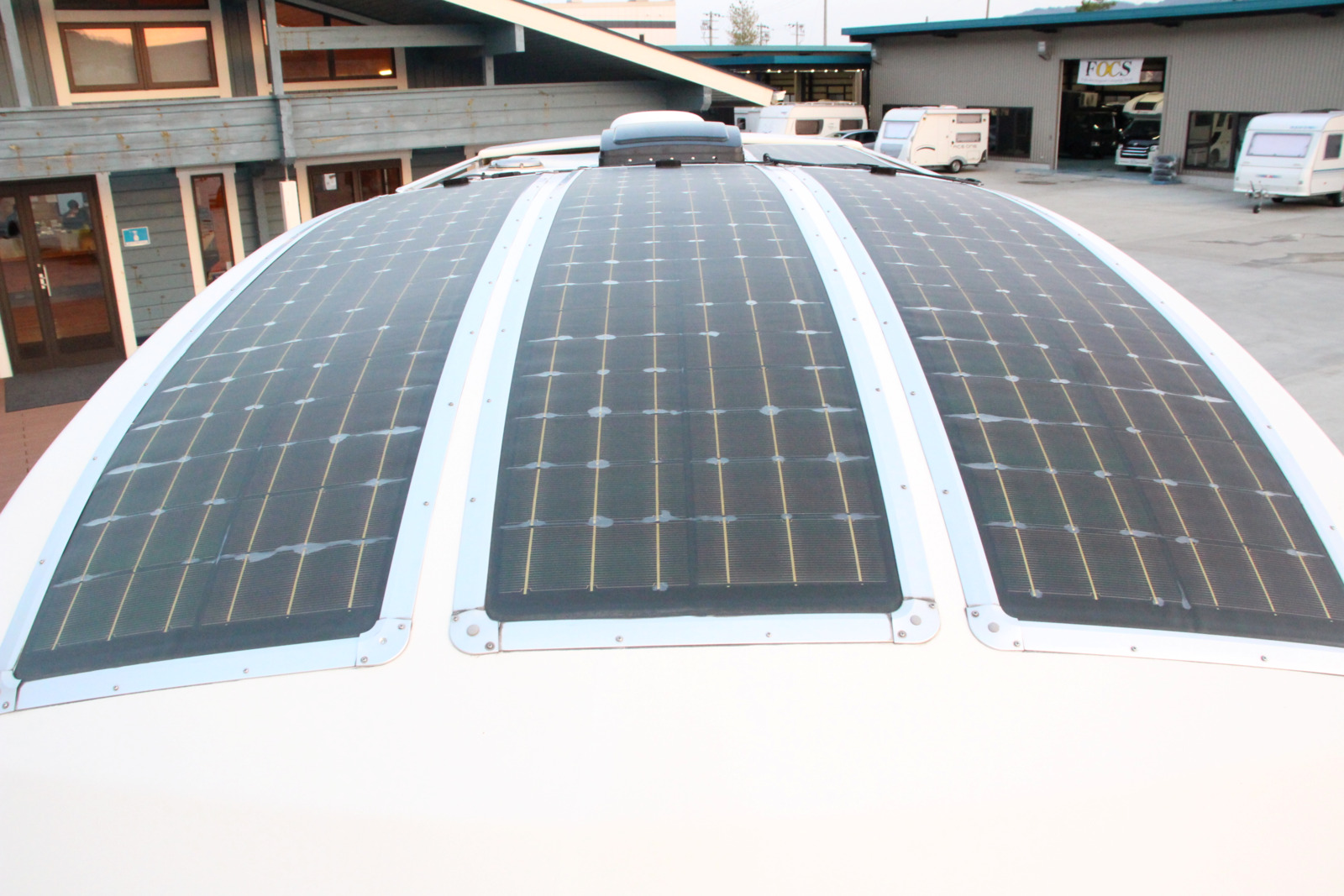 キャンピングカーキャブコン