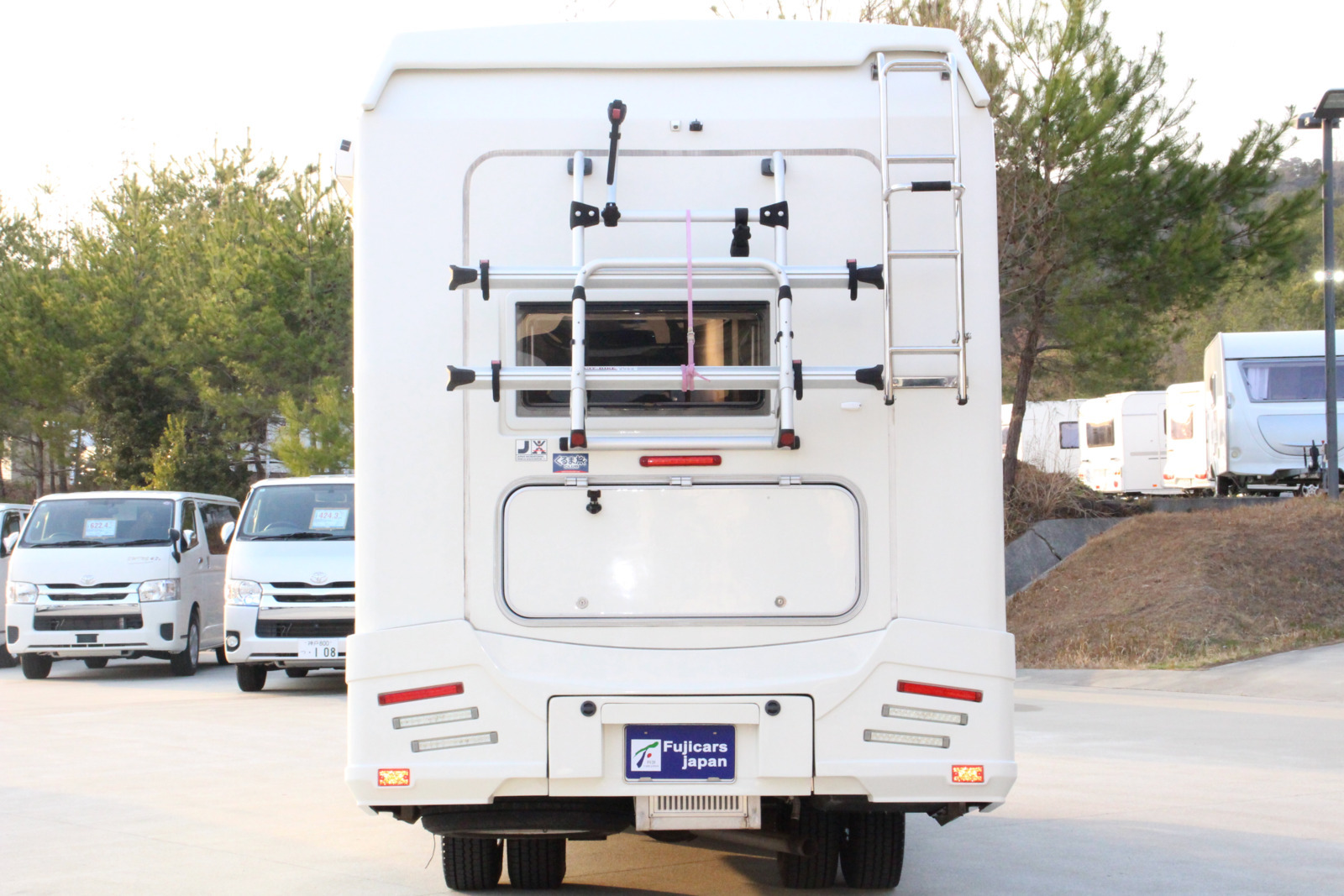 キャンピングカーキャブコン