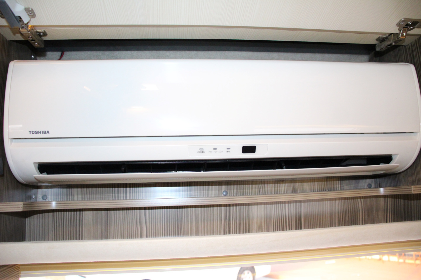 キャンピングカーキャブコン