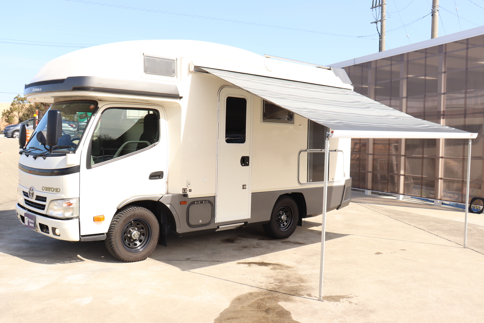 キャンピングカーキャブコン