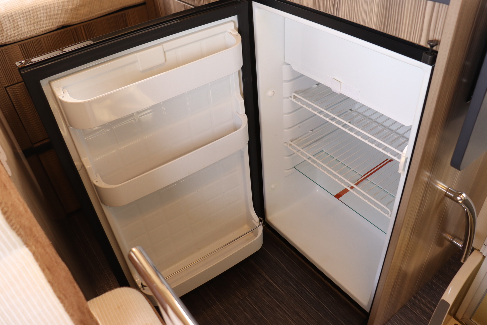 キャンピングカーキャブコン