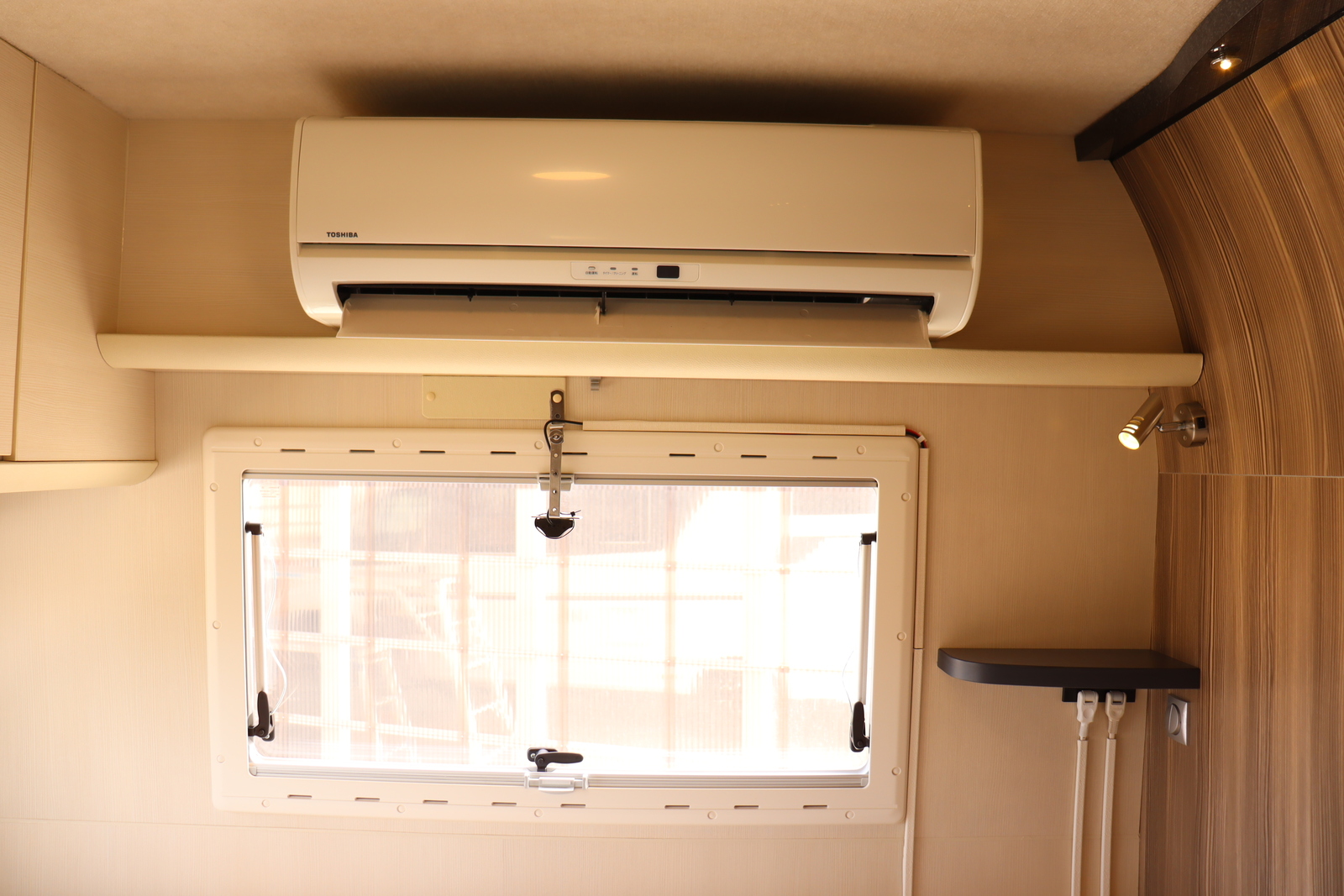 キャンピングカーキャブコン