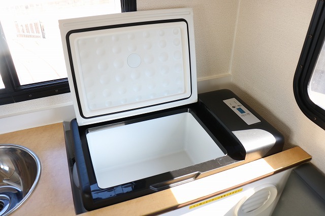 キャンピングカー軽キャンパー