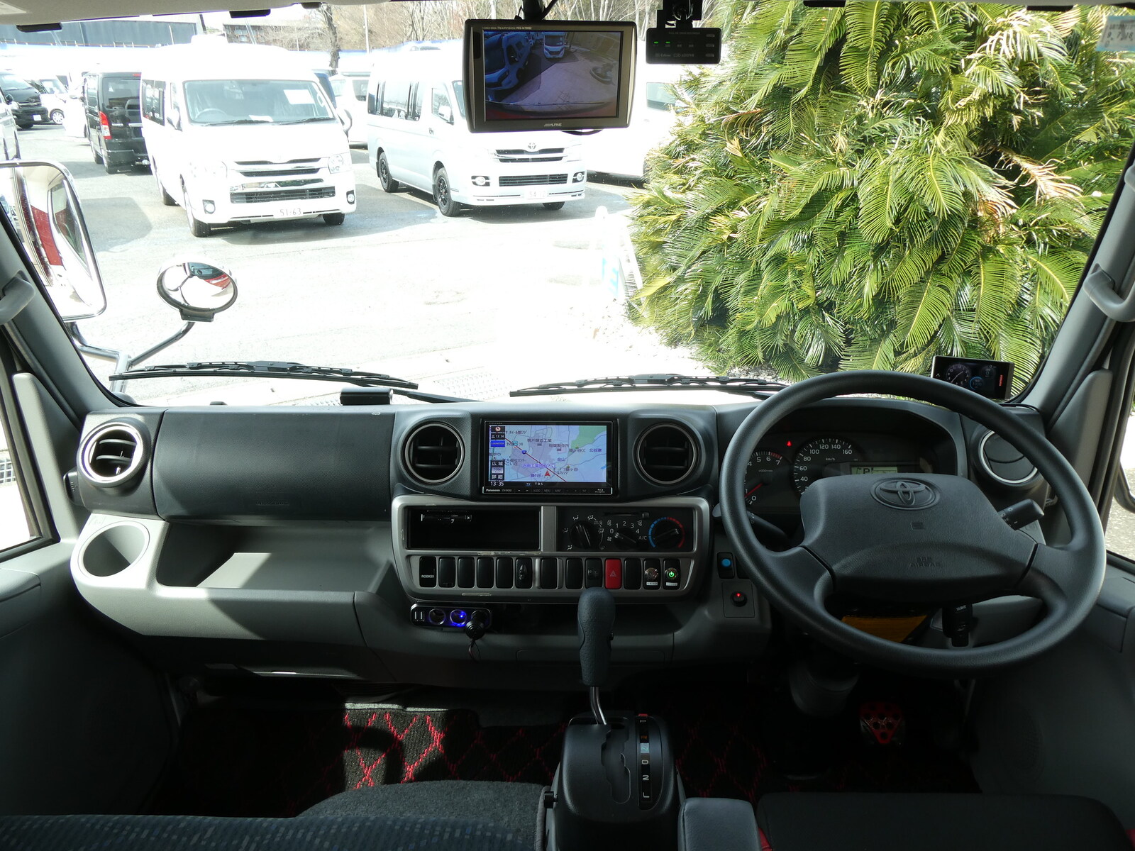 キャンピングカーキャブコン