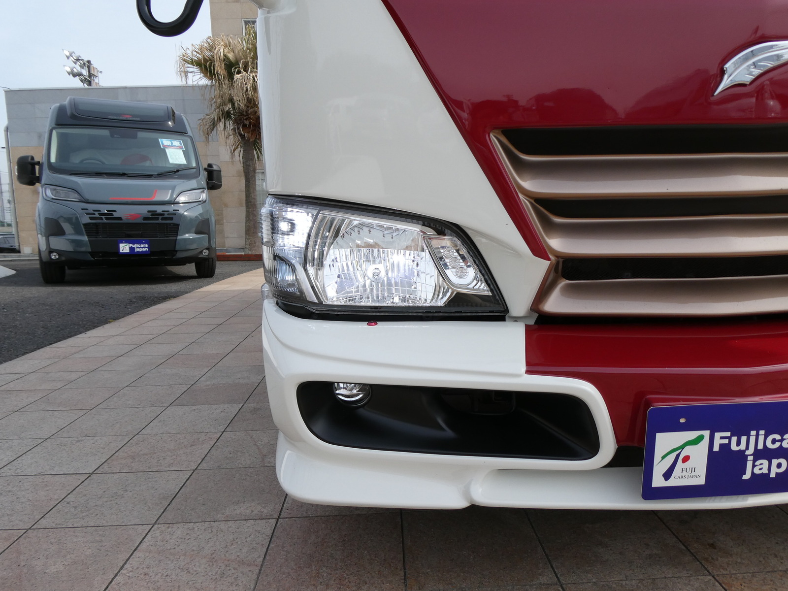 キャンピングカーキャブコン