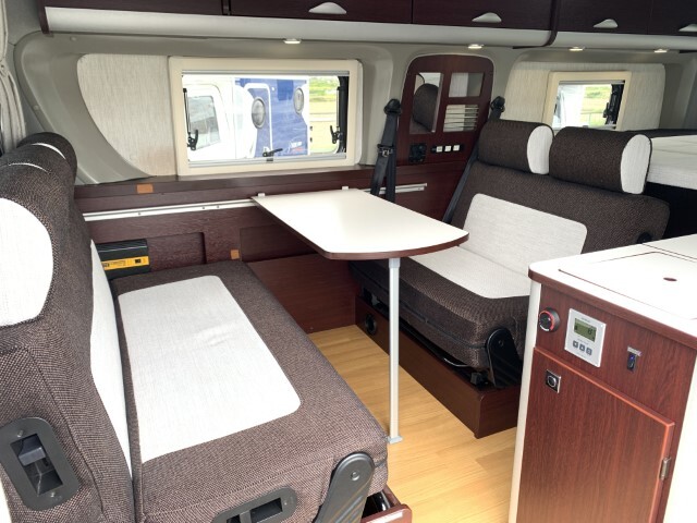 キャンピングカーバンコン