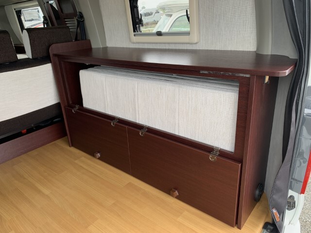 キャンピングカーバンコン