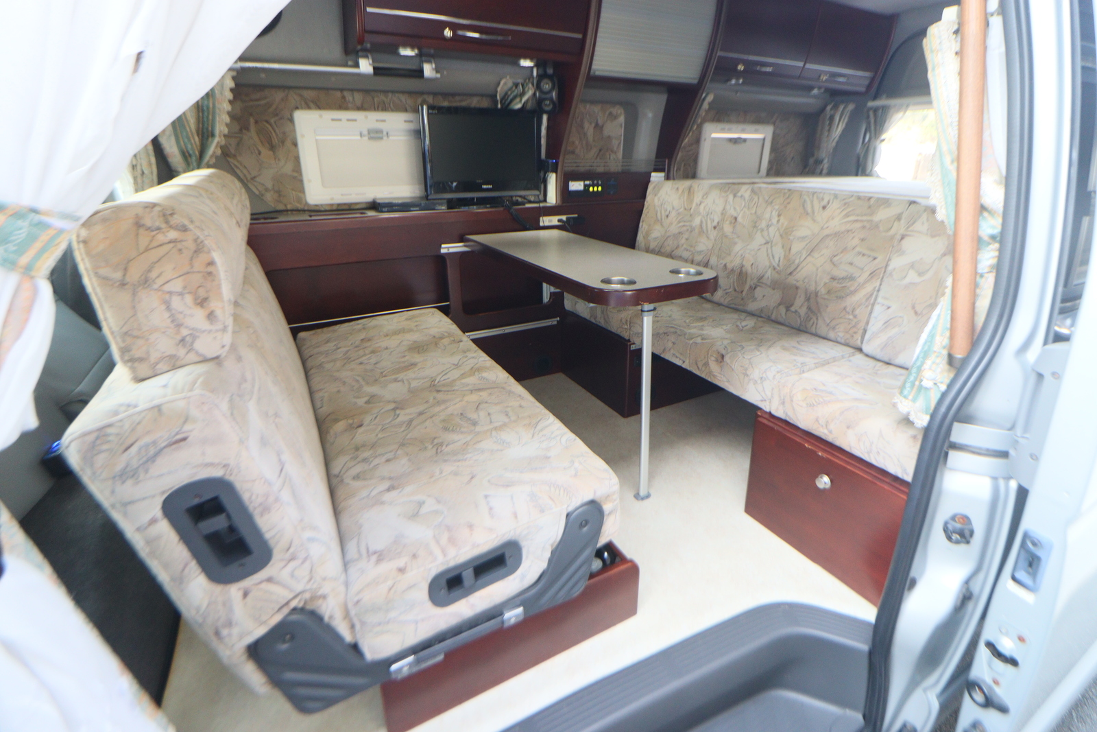 キャンピングカーバンコン