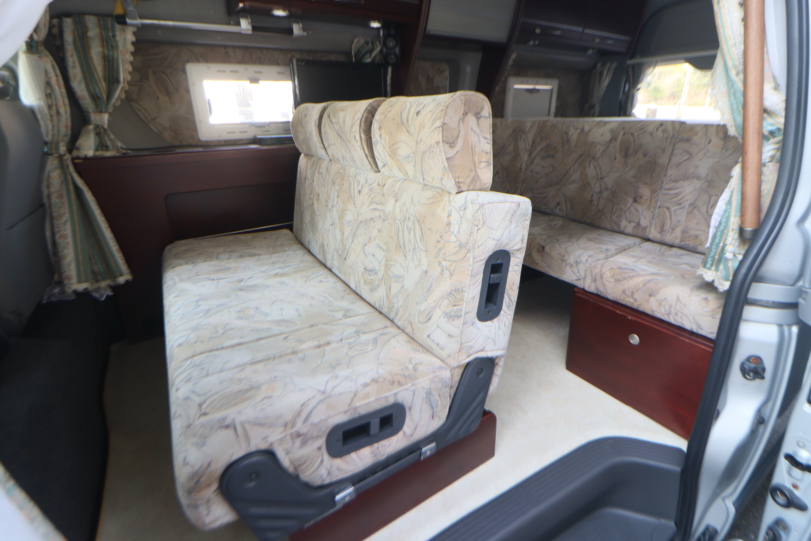 キャンピングカーバンコン