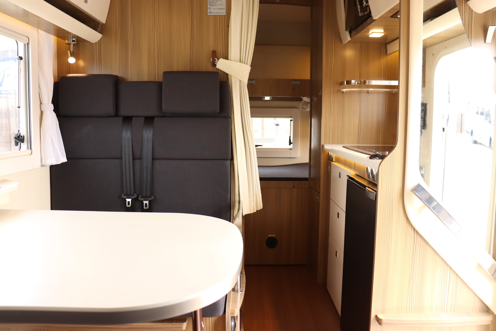 キャンピングカーキャブコン