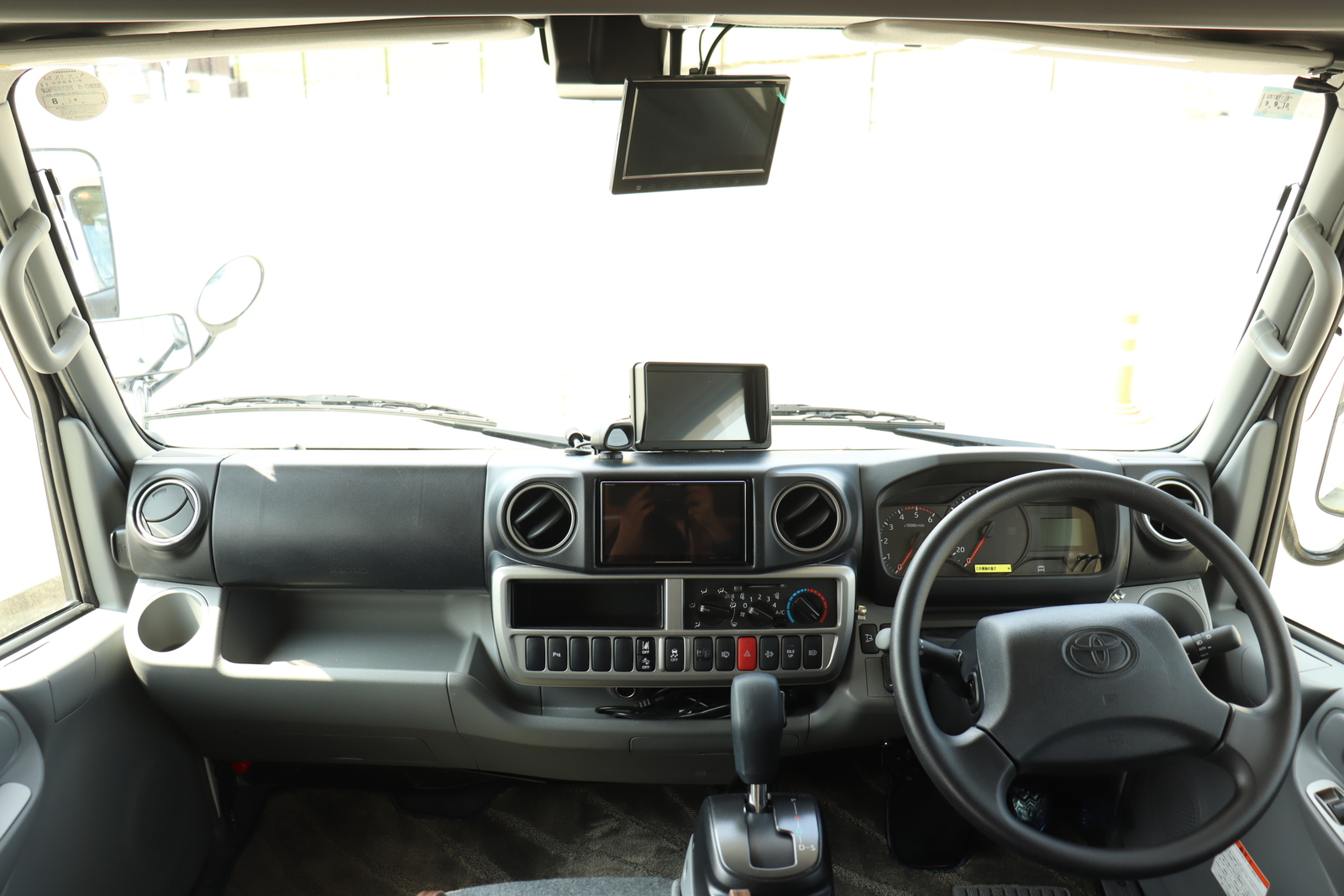 キャンピングカーキャブコン