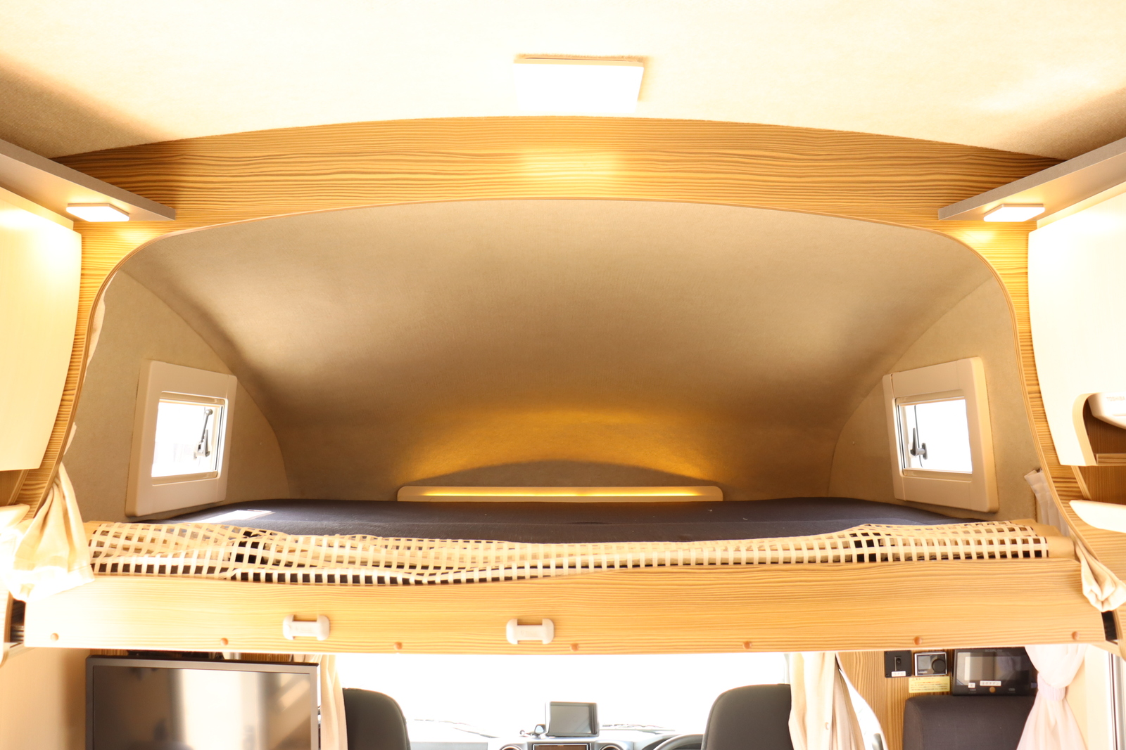 キャンピングカーキャブコン