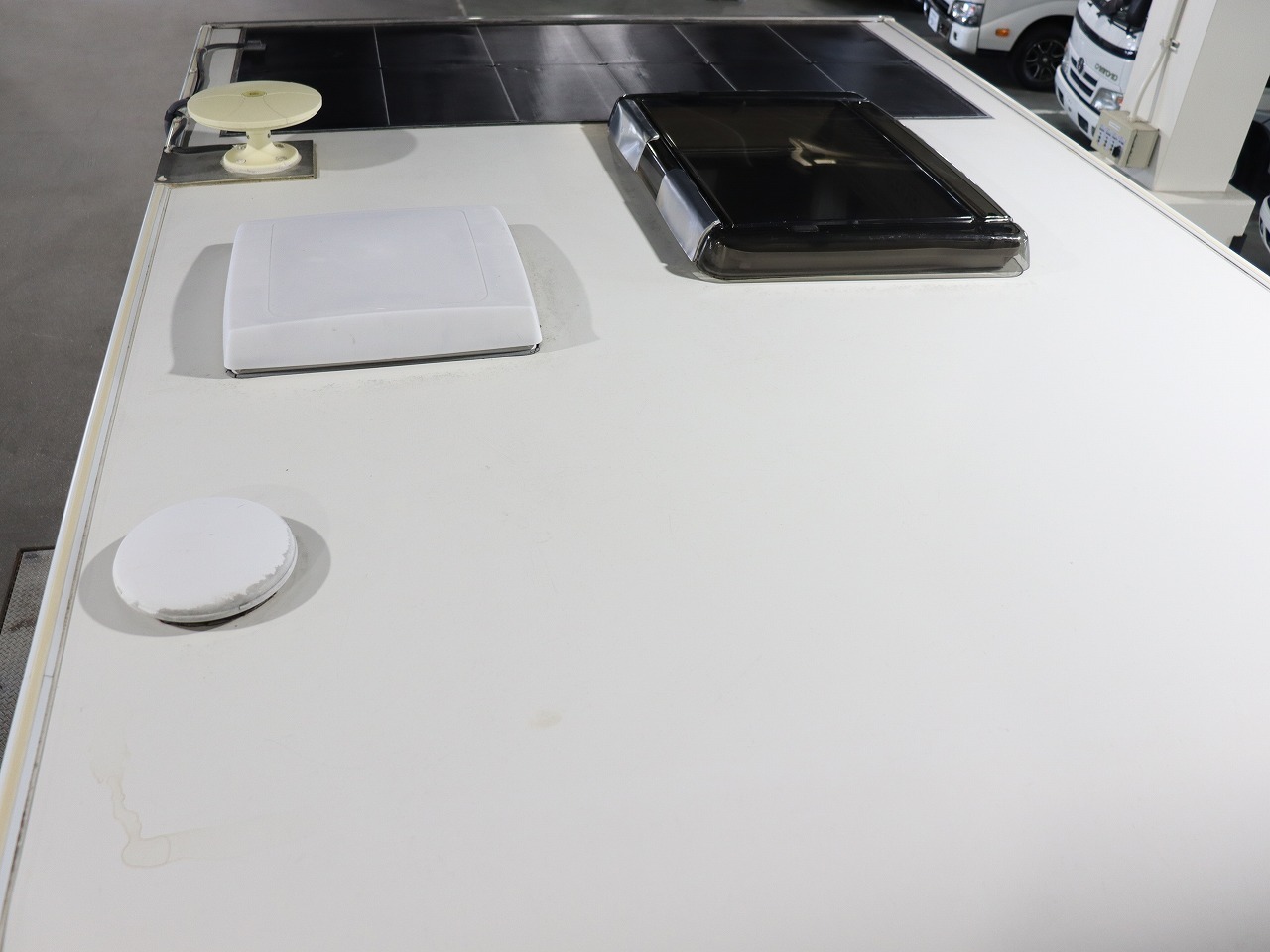 キャンピングカートレーラー