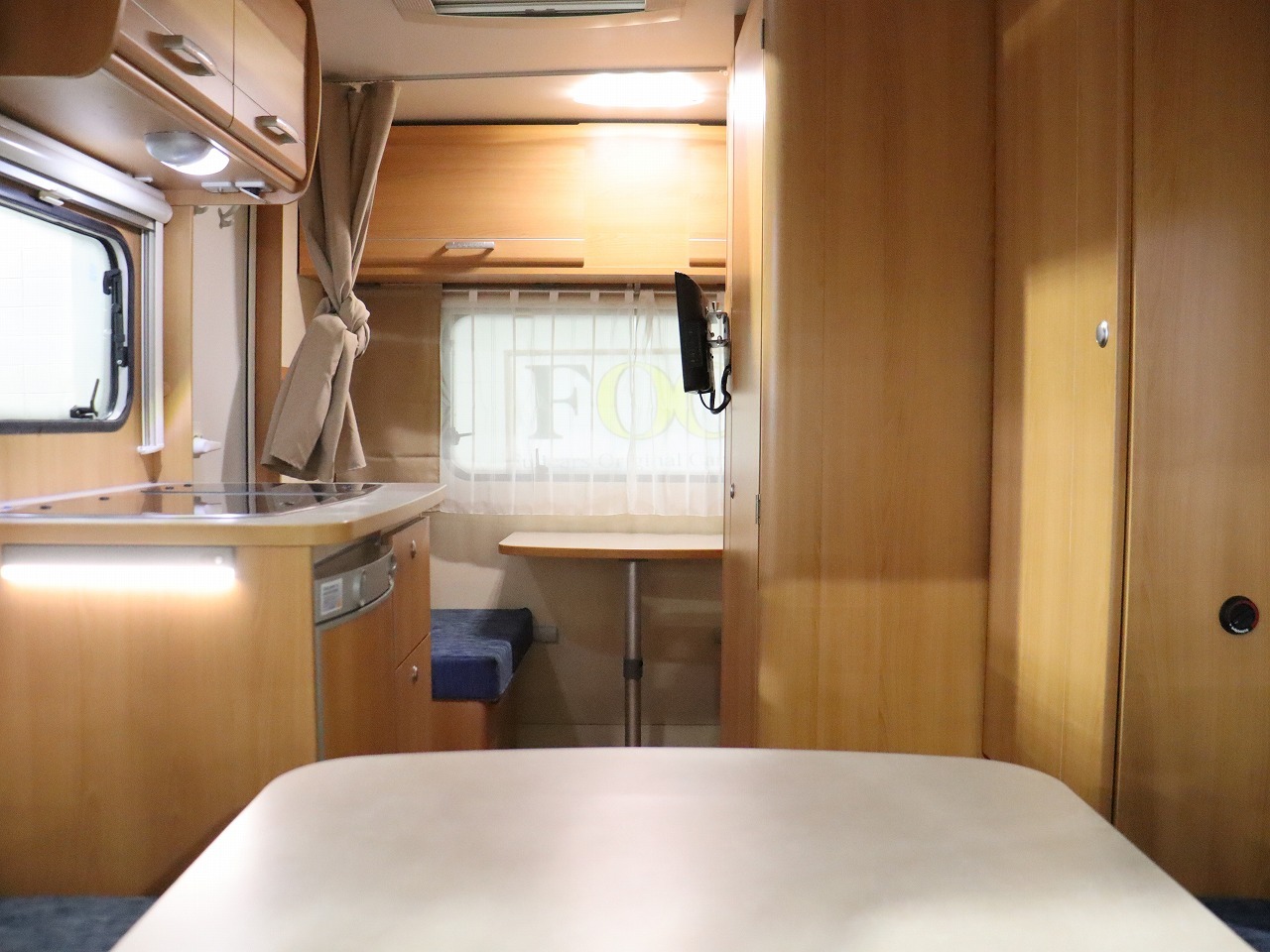 キャンピングカートレーラー