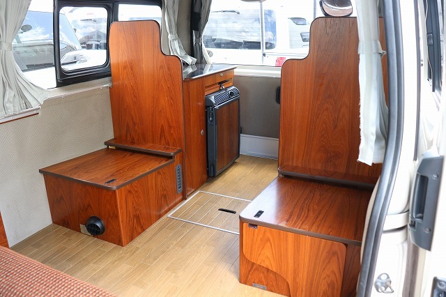 キャンピングカーバンコン