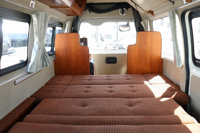 キャンピングカーバンコン