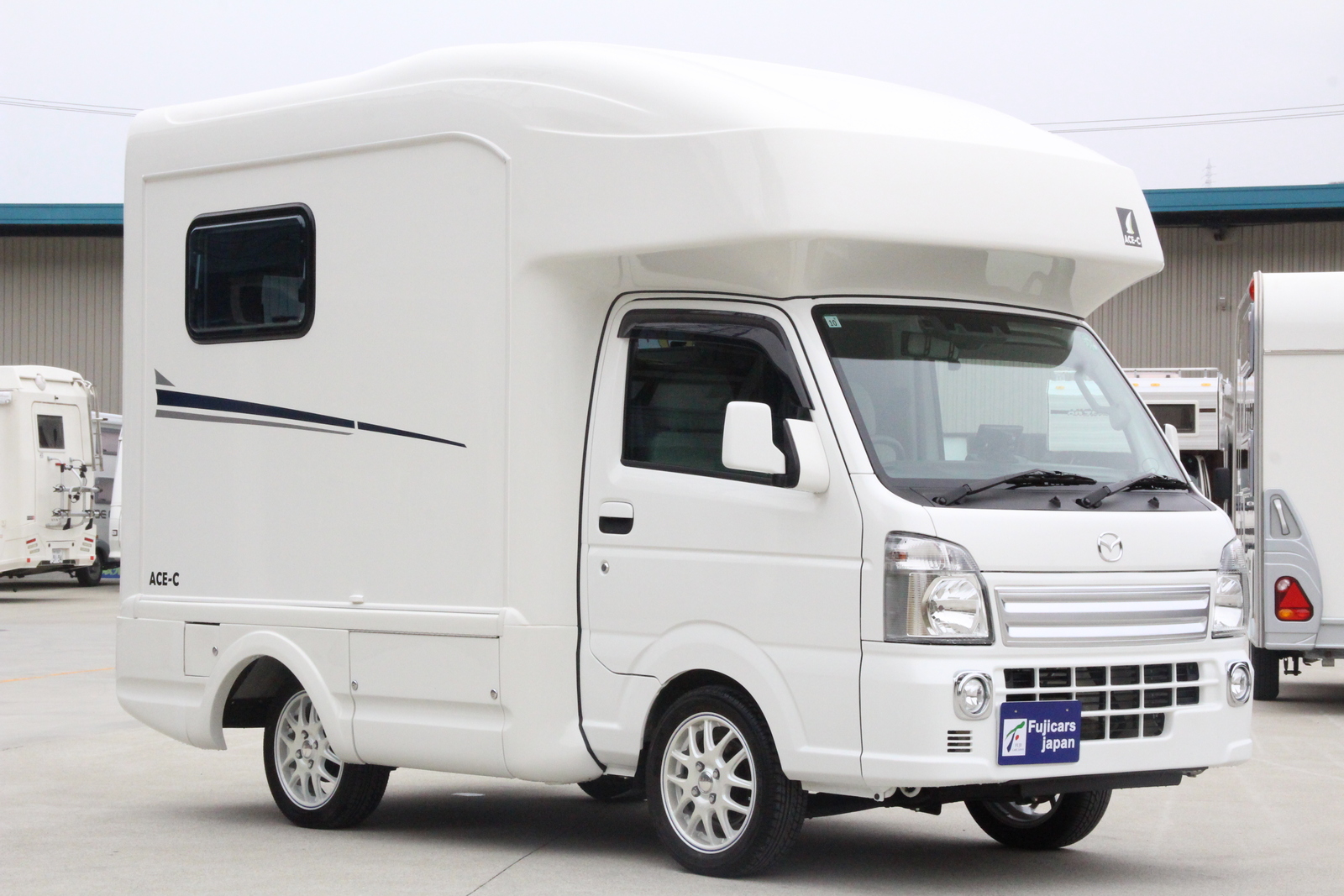 キャンピングカー軽キャンパー