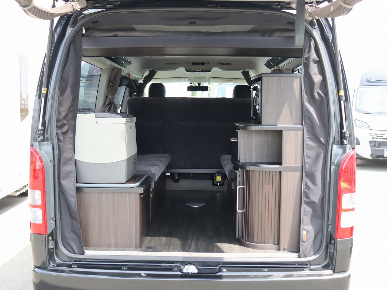 キャンピングカーバンコン