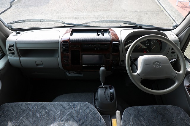 キャンピングカーキャブコン