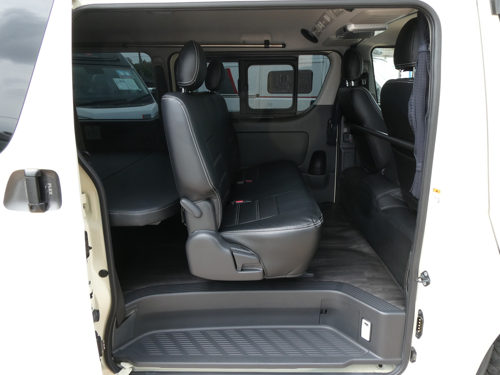 キャンピングカーバンコン